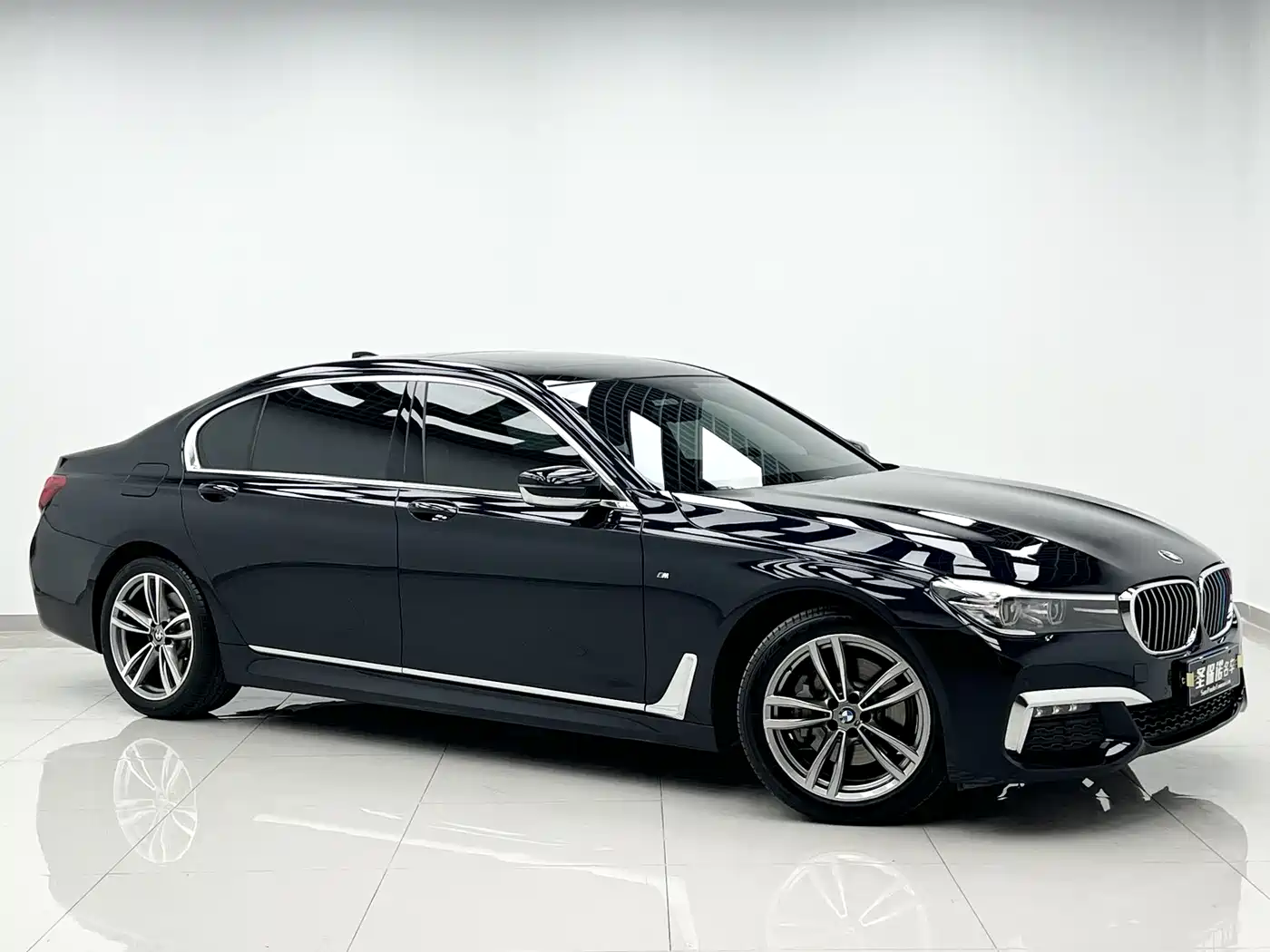 BMW 7 Series 2018 730Li Leading Type M Sport Package фото 3