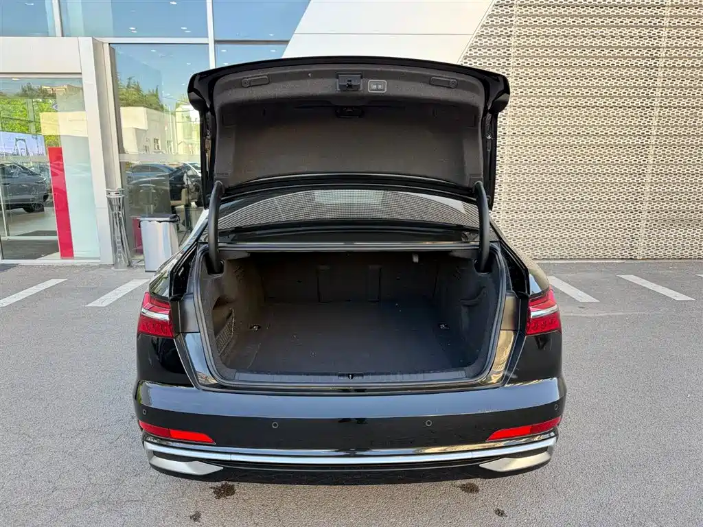 Audi A6L 2023 Facelift 45 TFSI Premium Dynamic фото 8