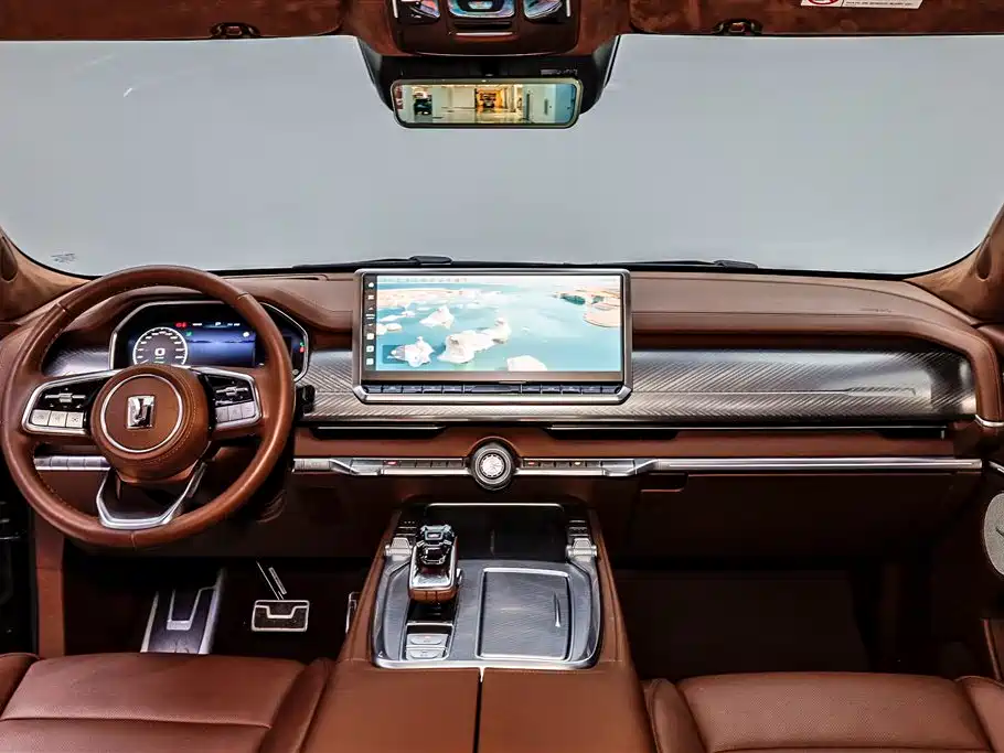 TANK TANK 700 NEW ENERGY