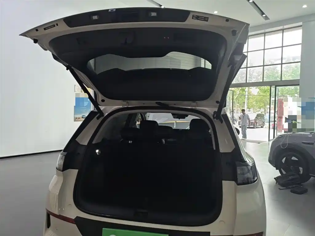 BYD Hai Shi 05 EV 2025 520KM Flagship Smart Navigation Edition фото 19