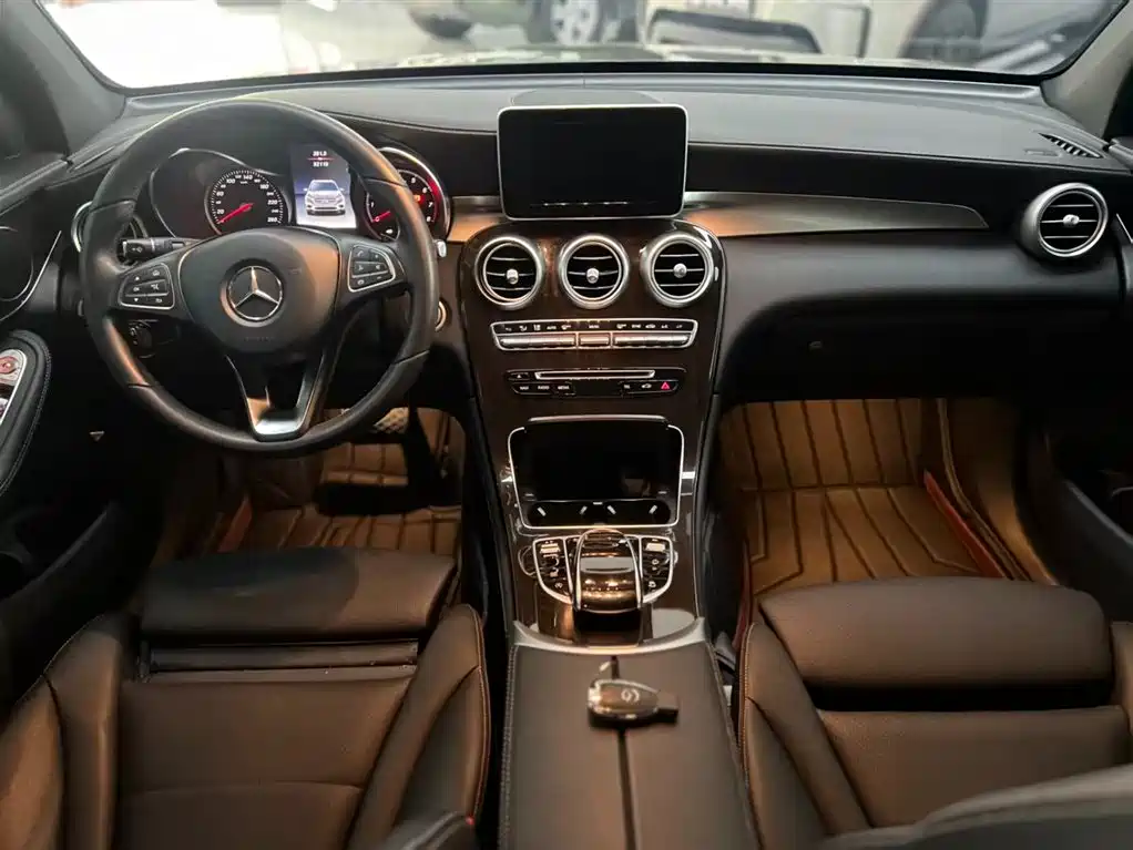 Mercedes-Benz GLC 2019 GLC 260 4MATIC Dynamic фото 6