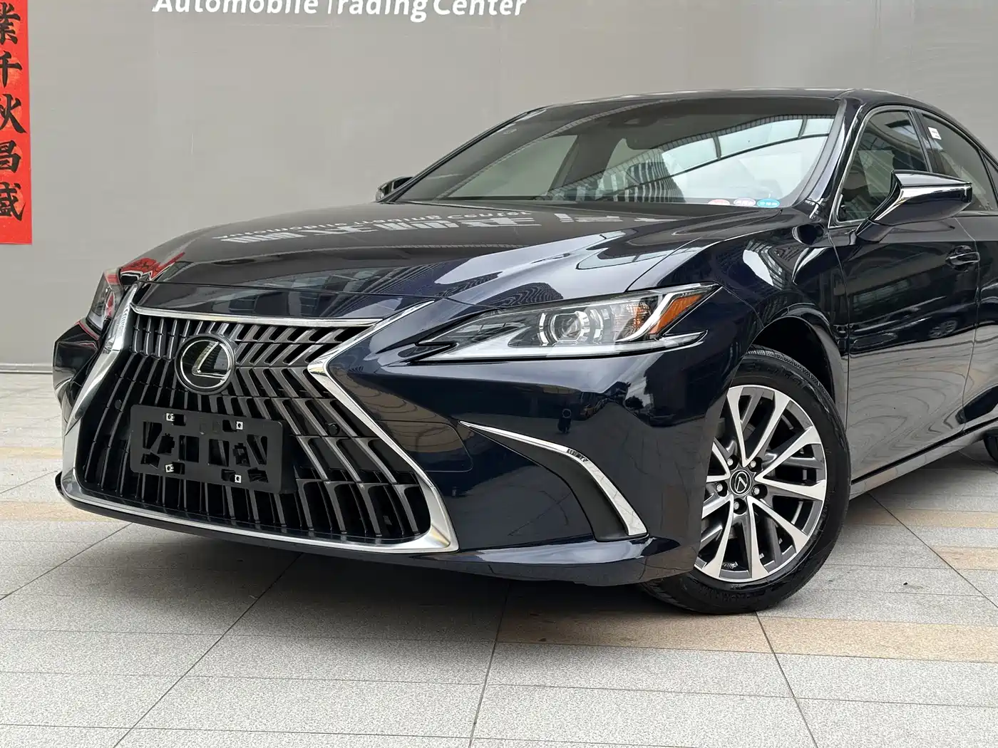 Lexus ES 2023 200 Excellence Edition фото 20