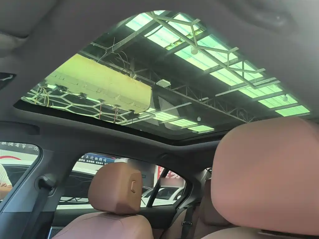 BMW 5 Series 2024 530Li Leading M Sport Package фото 18