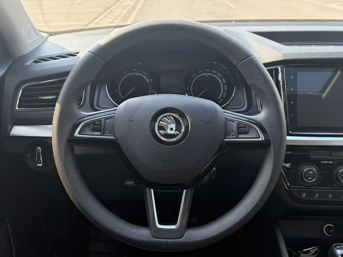 Škoda Kamiq 2023 Facelift 1.5L Auto Comfort Edition фото 16