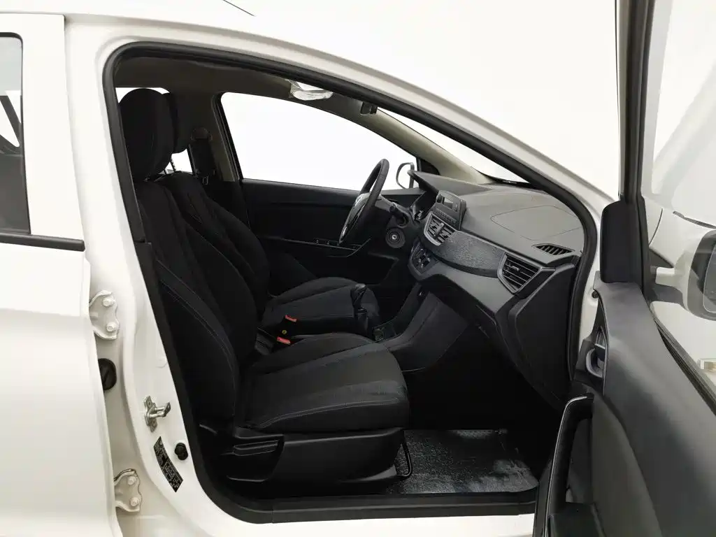 Baojun 310 2021 2020 1.2L Manual Comfort Edition