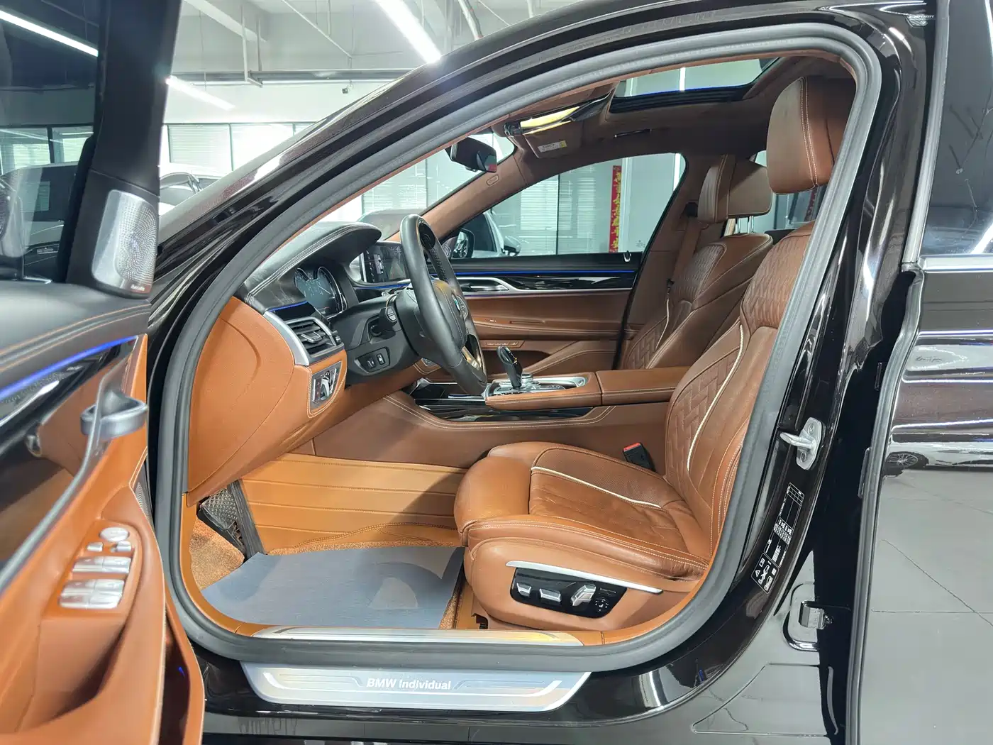 BMW 7 Series 2018 740Li xDrive Premium Type Excellence Package фото 10