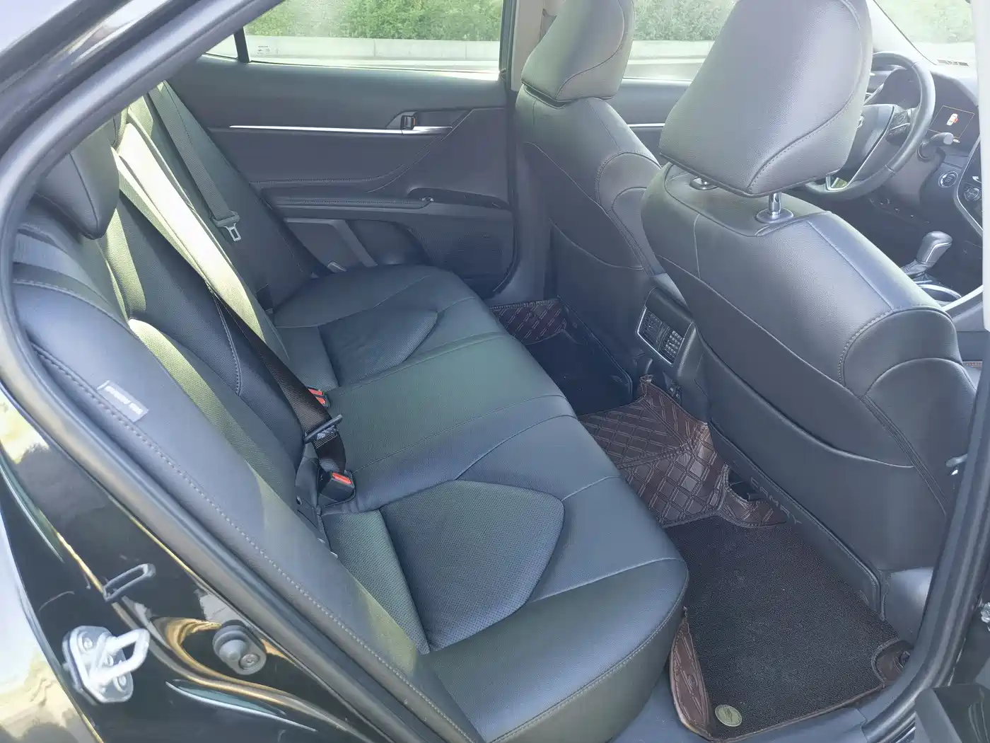 Toyota Camry 2023 2.5G Luxury Edition фото 9