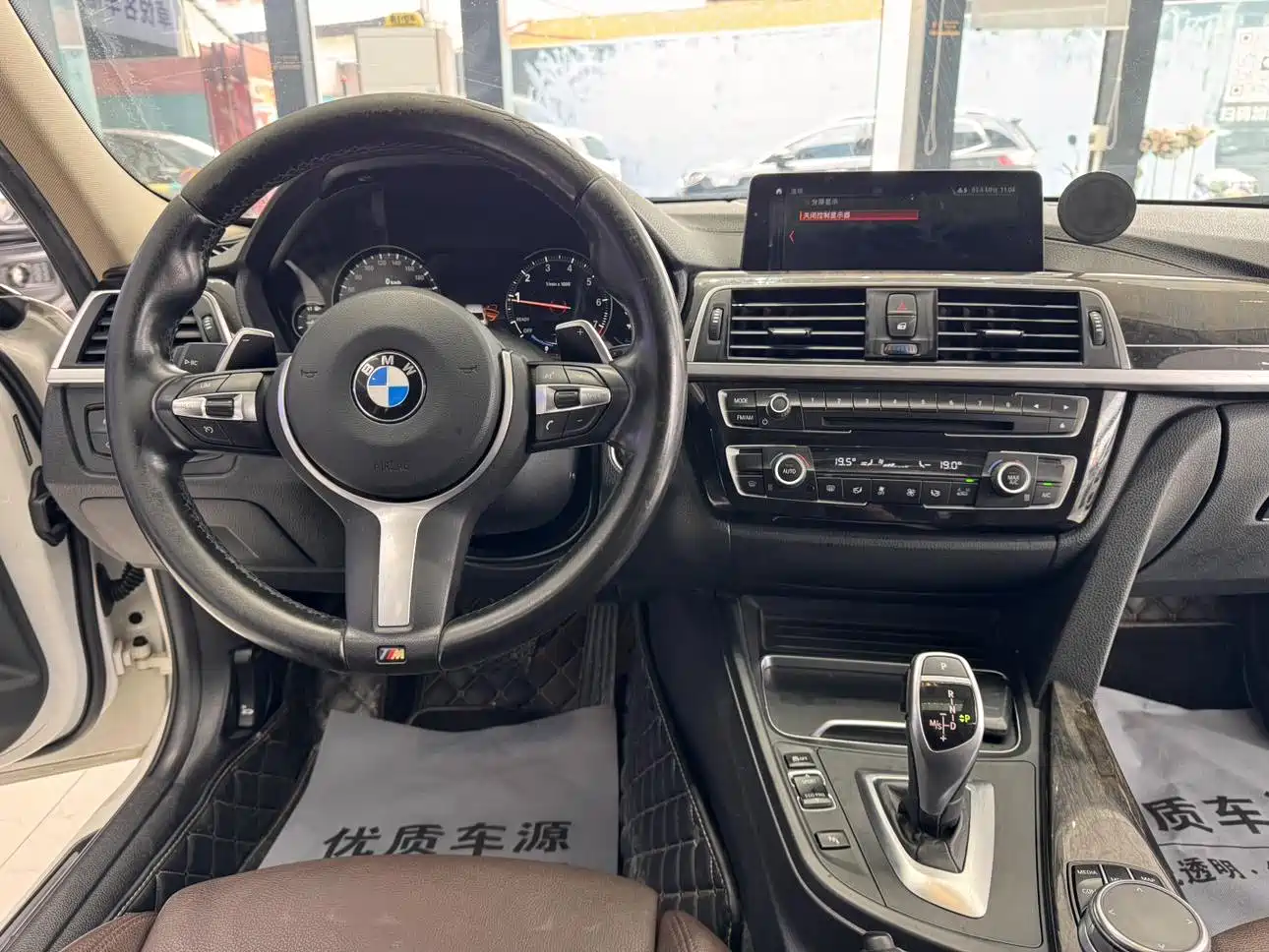 BMW 3 Series 2019 320Li M Sport Black Night Edition фото 10