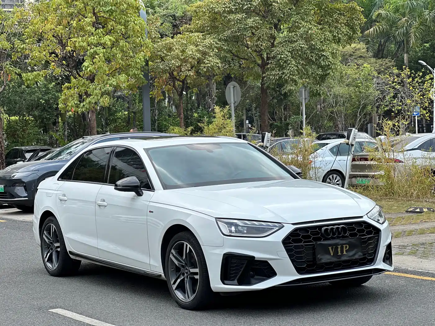 Audi A4L 2022 40 TFSI Luxury Dynamic фото 3