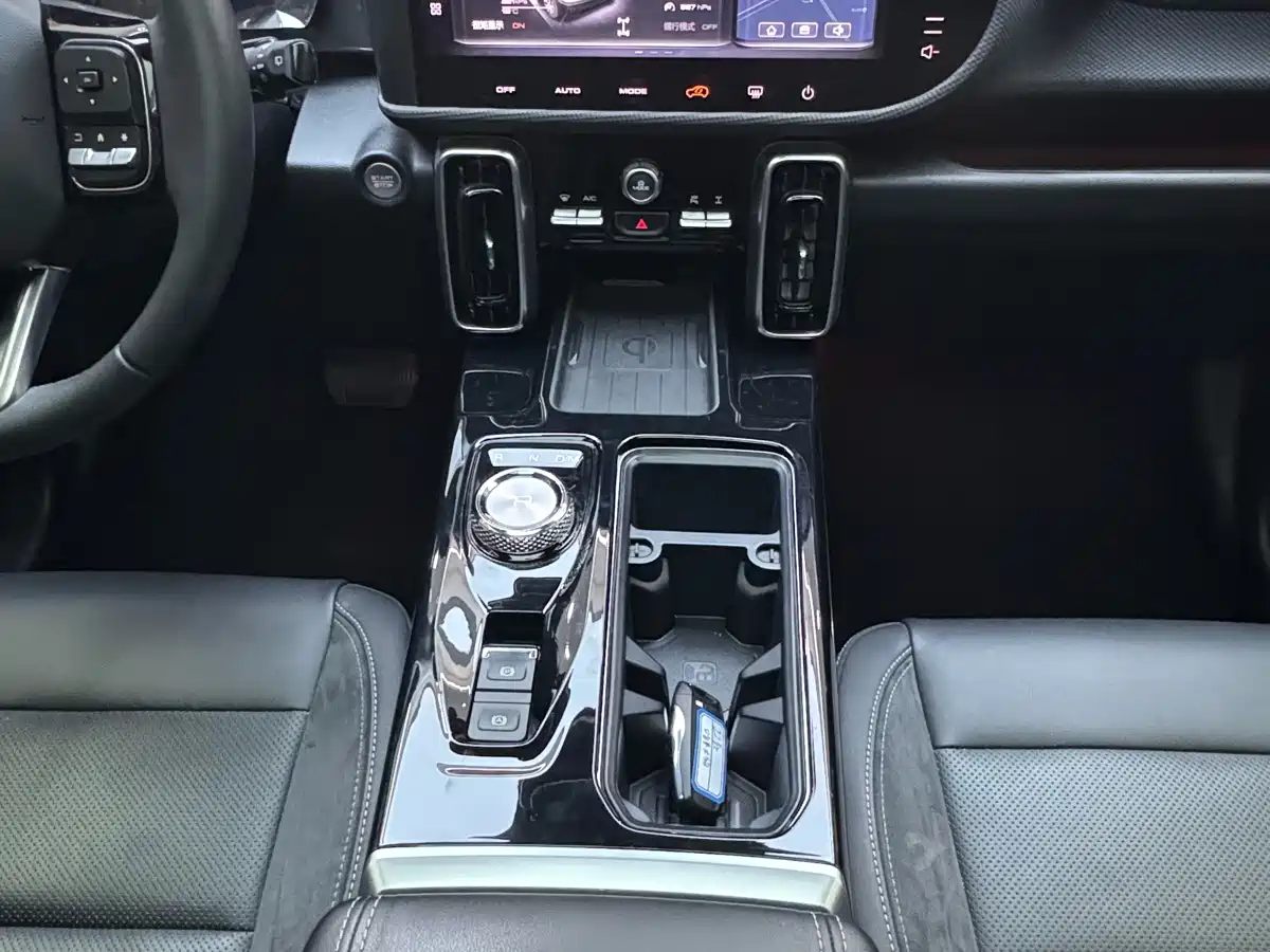 Haval Big Dog 2022 Model 2.0T DCT AWD Howling Celestial Dog Hunting Edition фото 18