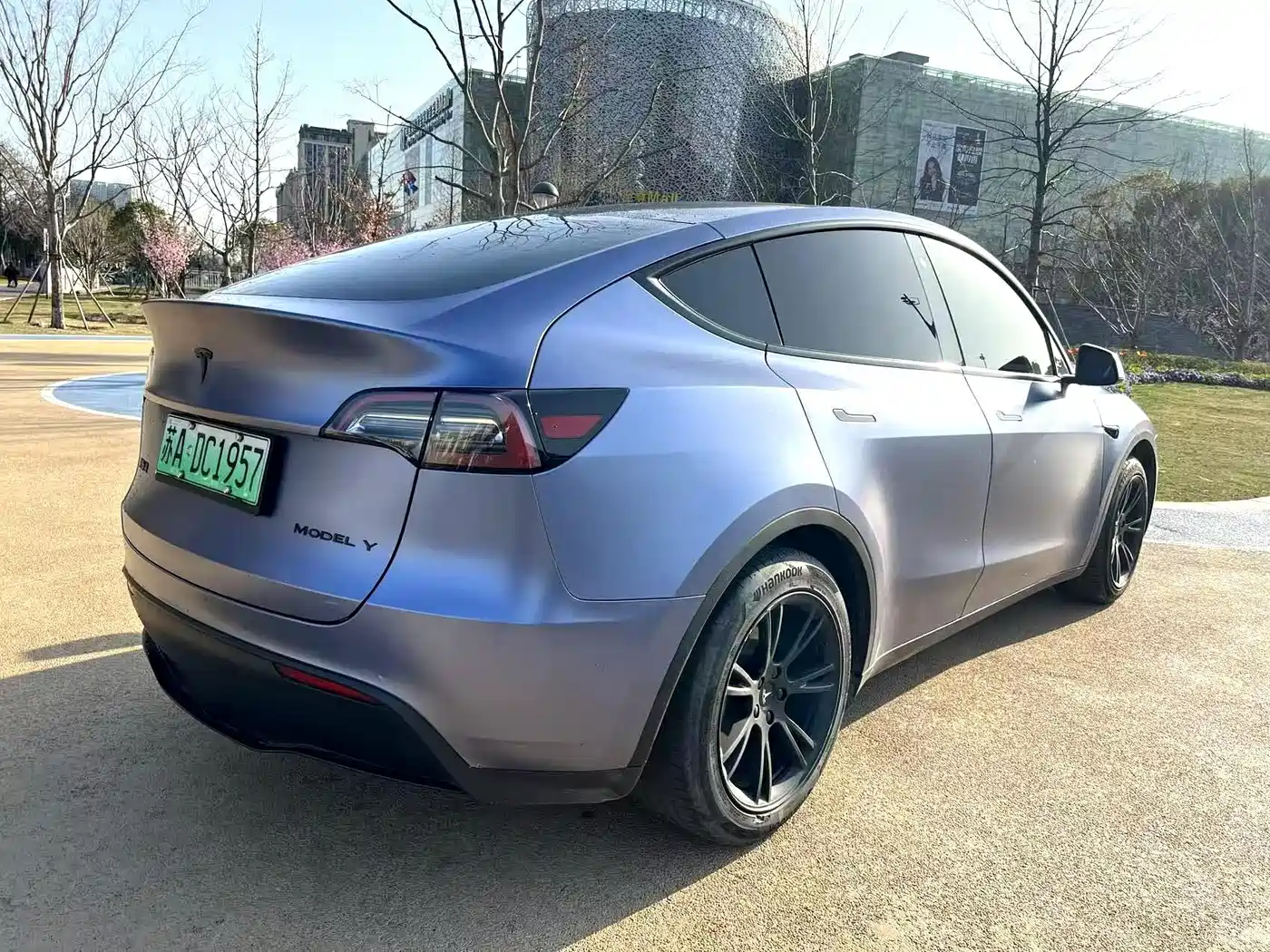 TESLA MODEL Y