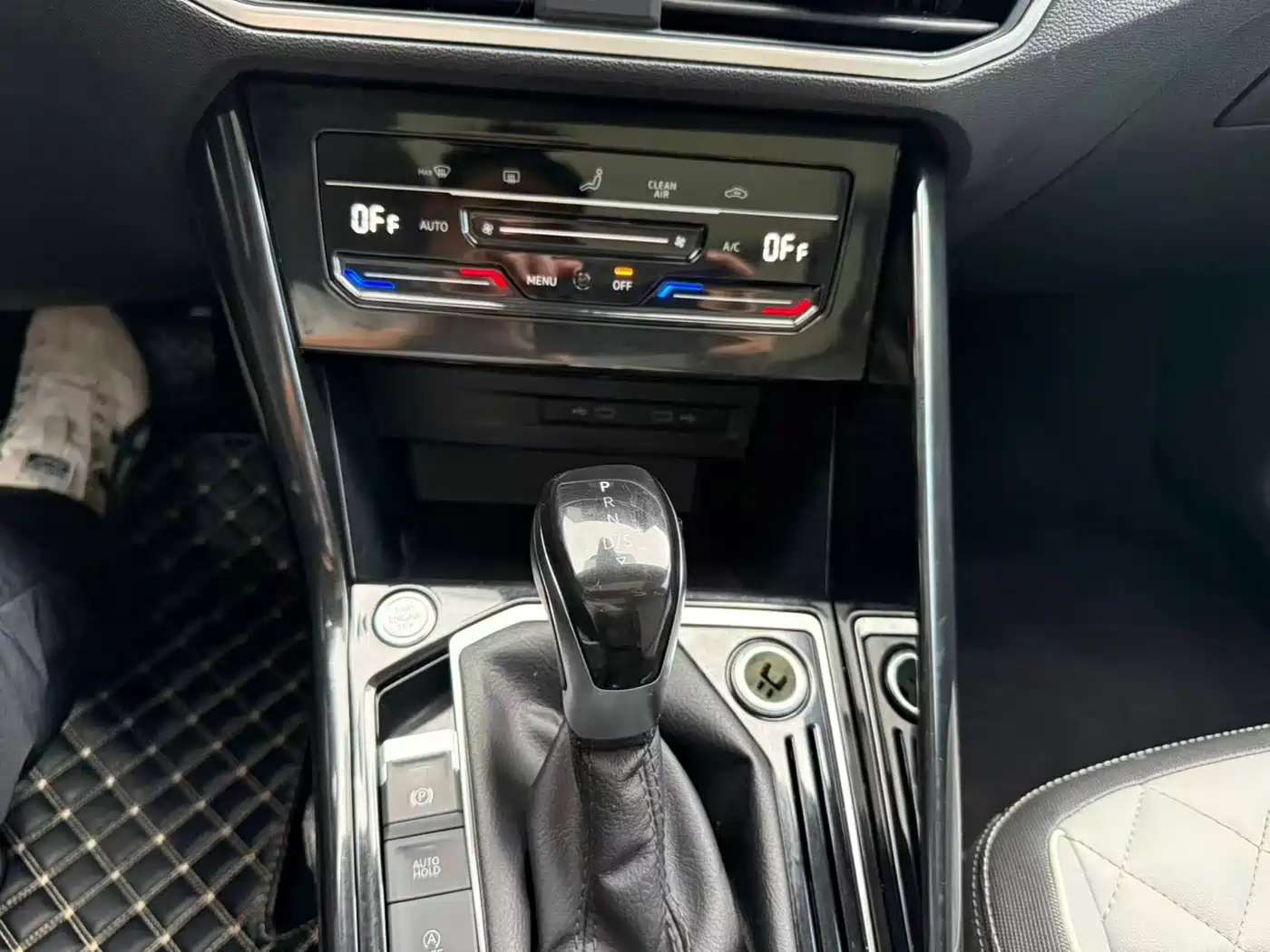 Volkswagen Tayron 2023 330TSI 2WD Luxury Plus Advanced Edition фото 12