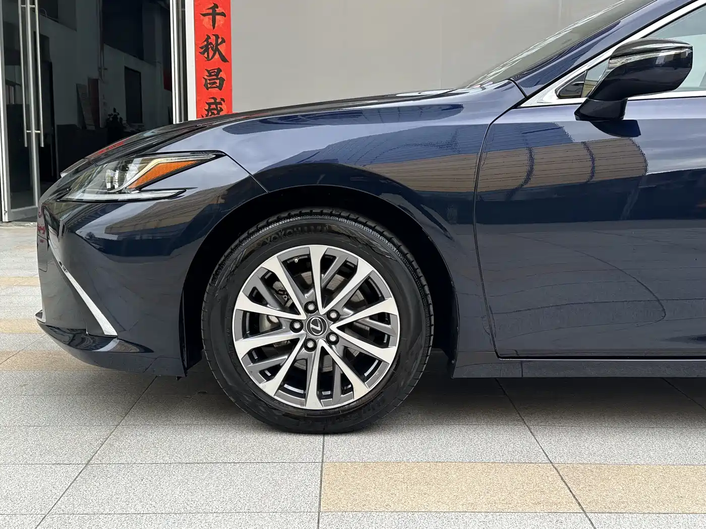 Lexus ES 2023 200 Excellence Edition фото 22