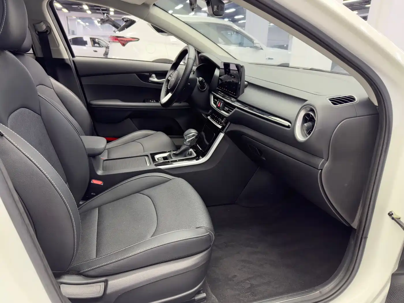 Kia K3 2021 Facelift 1.5L CVT Fashion Edition фото 9