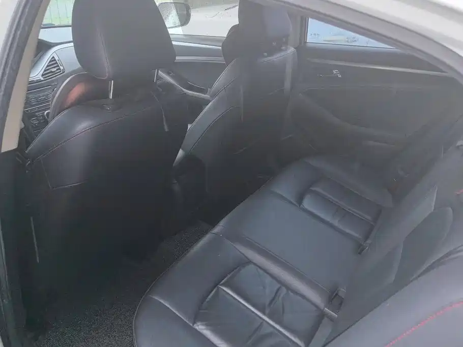 Besturn B70 2015 2014 2.0L Automatic Luxury