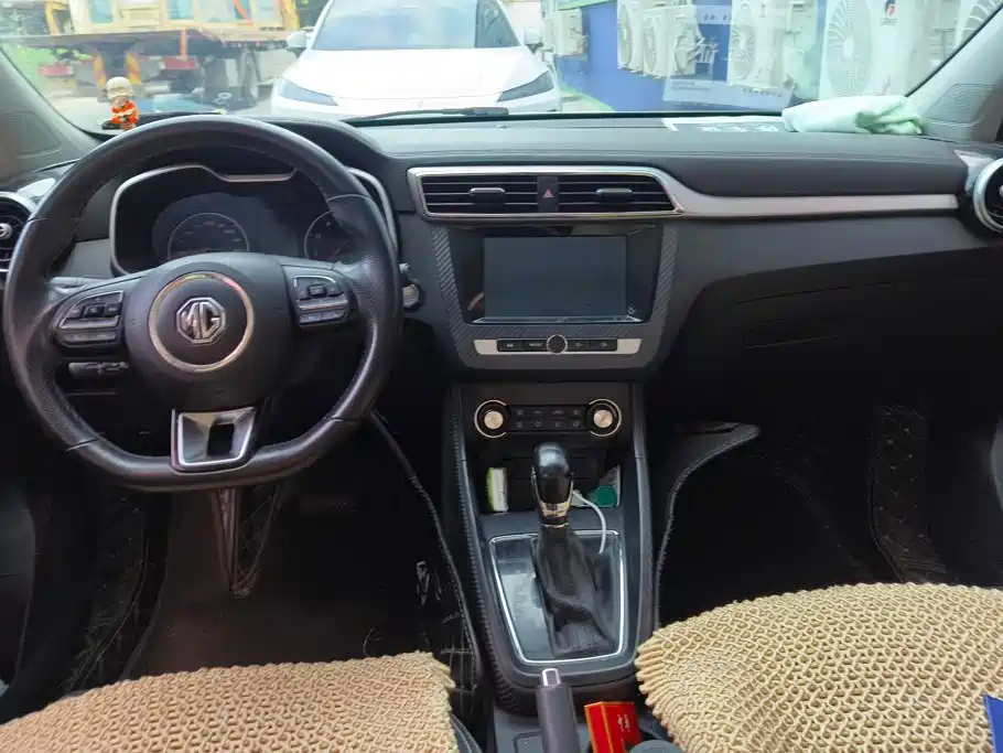 MG ZS 2017 2017 1.5L Auto Premium Internet Edition
