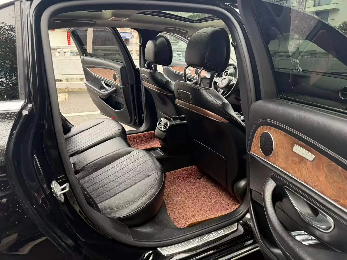 Mercedes-Benz E-Class 2016 E 300 L Luxury фото 10