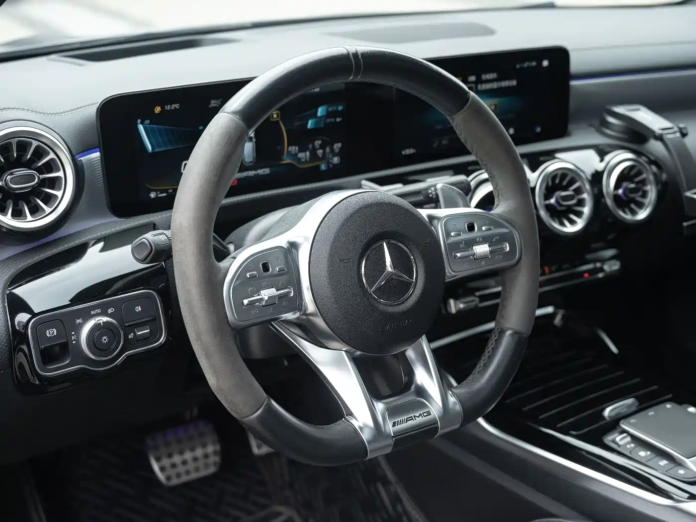 Mercedes-Benz A-Class AMG (Import) 2020 Facelift AMG A 45 4MATIC+ фото 14