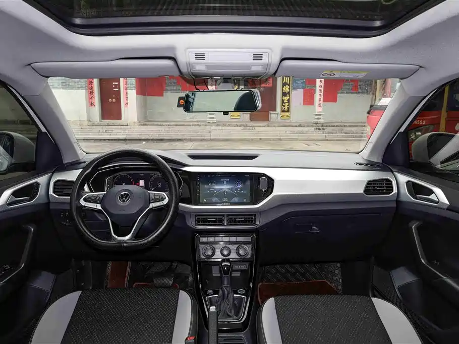 Volkswagen Tanying 2021 1.5L Automatic Smart Connect Edition фото 5