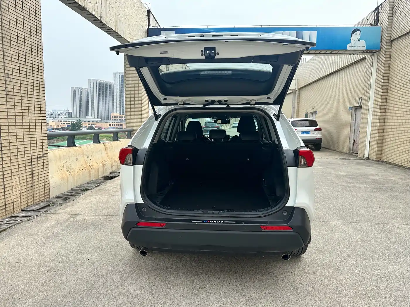 Toyota RAV4 Rongfang 2022 2.0L CVT 2WD Urban Edition фото 14