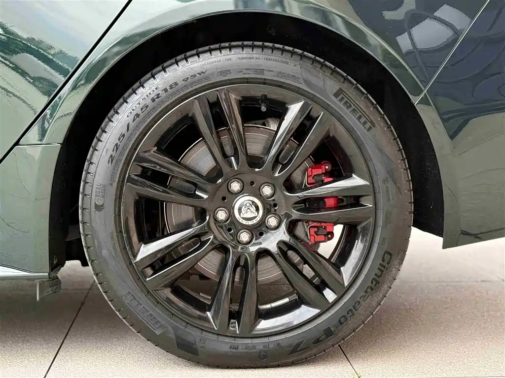 Jaguar XEL 2024 Model 2.0T 250PS R-DYNAMIC S Gloss Black Sport Edition фото 17