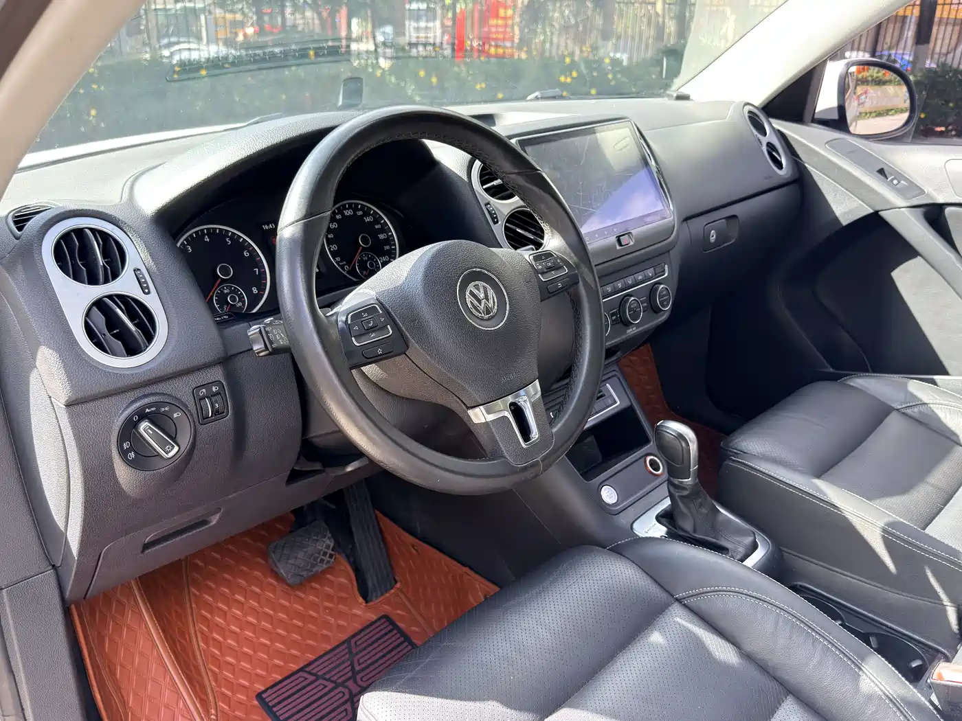 Volkswagen Tiguan 2016 Model 330TSI Automatic 4WD Luxury Edition фото 12