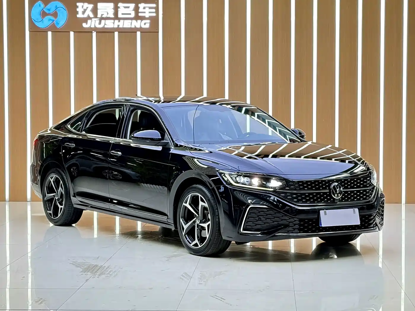 Volkswagen Passat 2025 2025 Outstanding 380TSI Starlight Dragon Soaring Edition