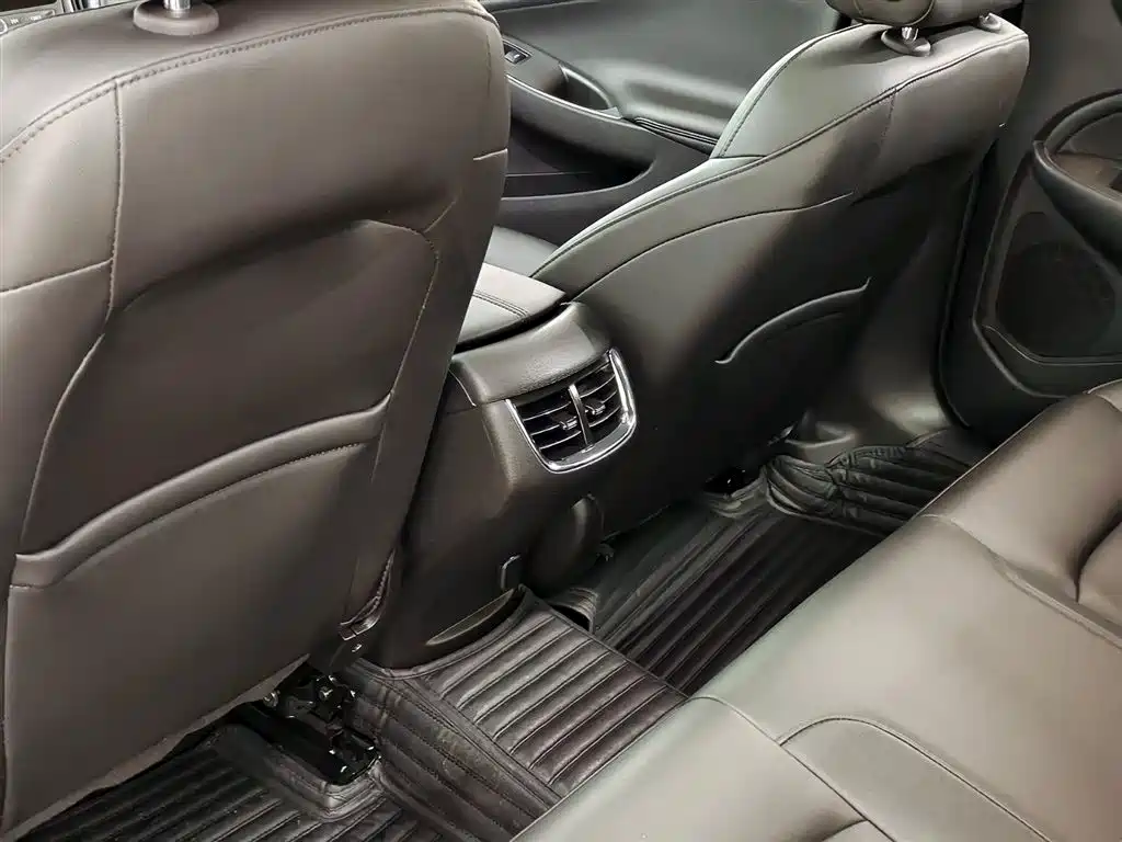 CHEVROLET MAI RUIBAO XL