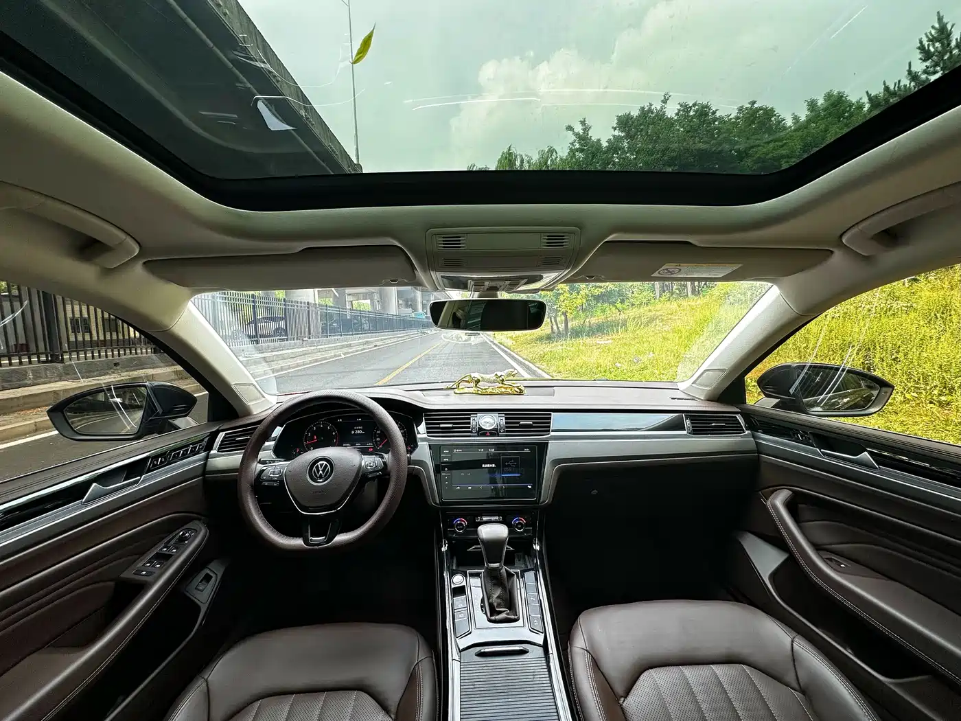 Volkswagen Phideon 2021 380TSI Luxury Edition фото 17