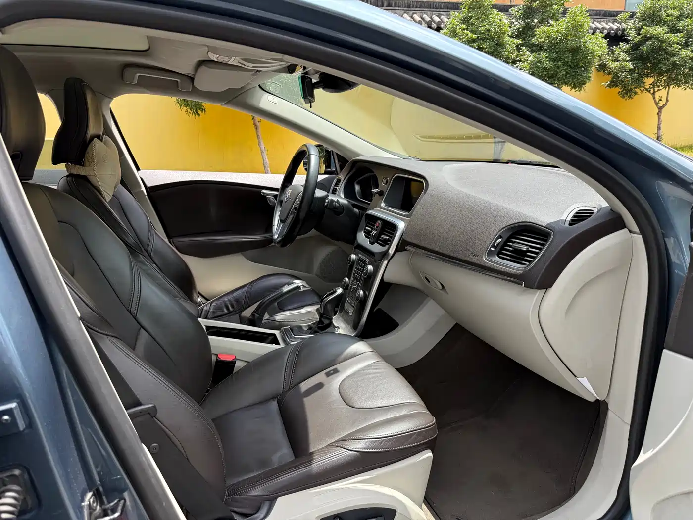 Volvo V40 2013 2014 2.0T Zhiya Edition