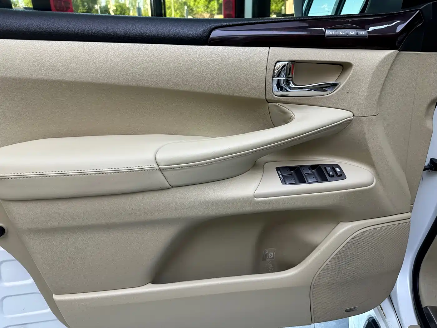 Lexus LX 2009 570 фото 4