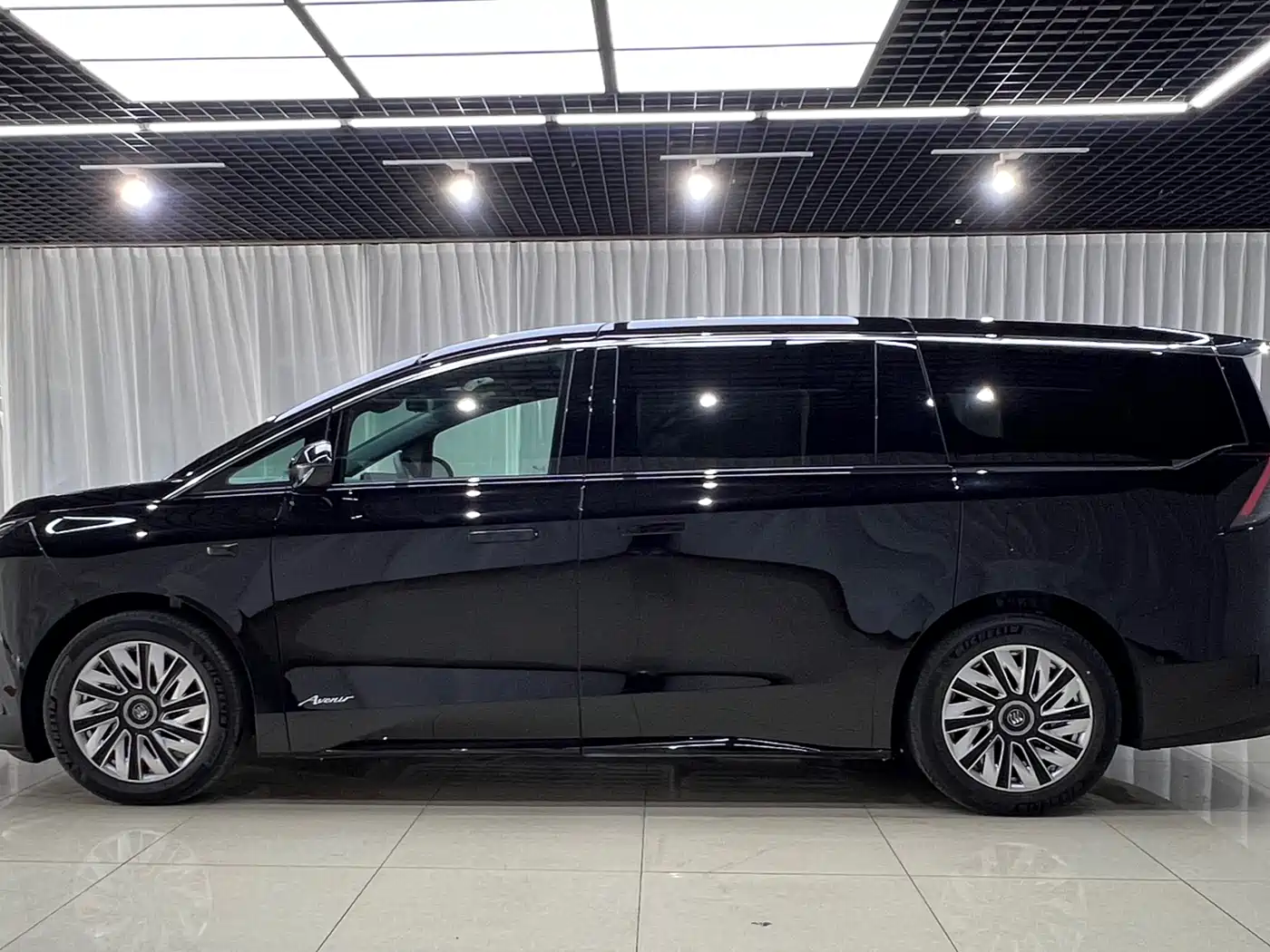 Buick Zhijing Shijia 2026 Model PHEV Base Version фото 3