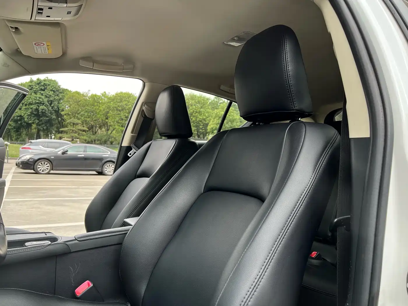 Lexus CT 2014 CT200h Elite Edition Dual Tone фото 19