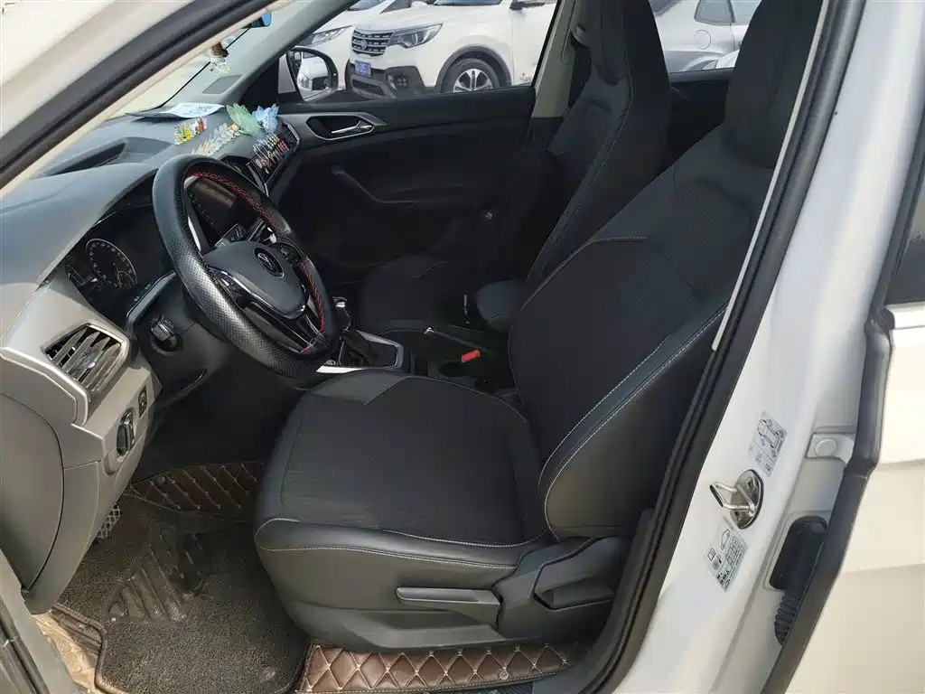 Volkswagen T-Cross 2021 1.5L Auto Comfort Edition фото 11