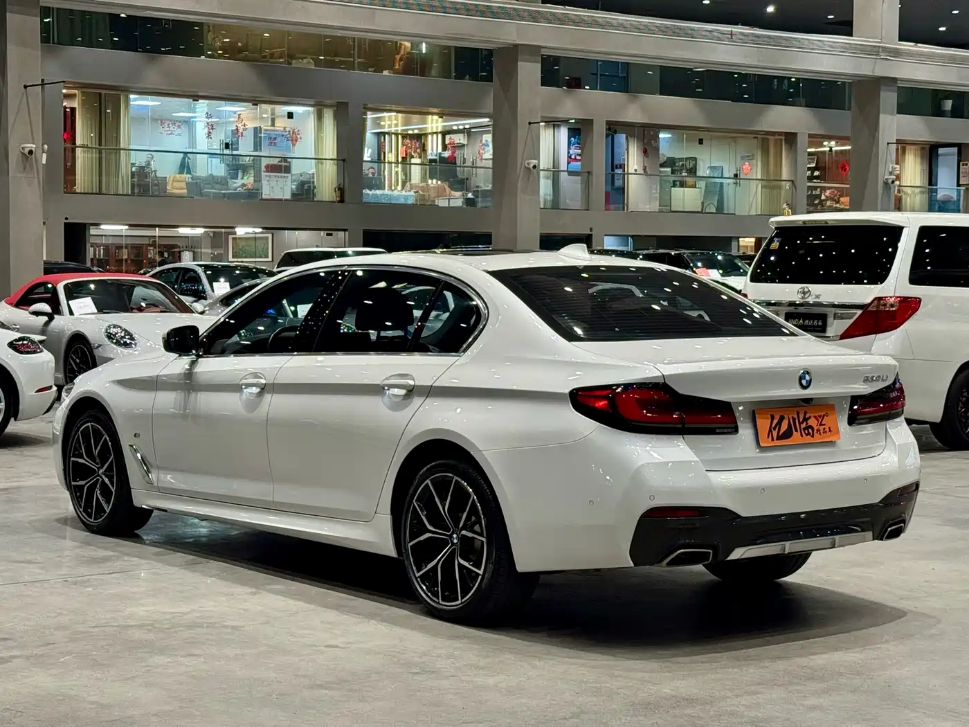 BMW 5 Series 2022 530Li Exclusive M Sport Package фото 15