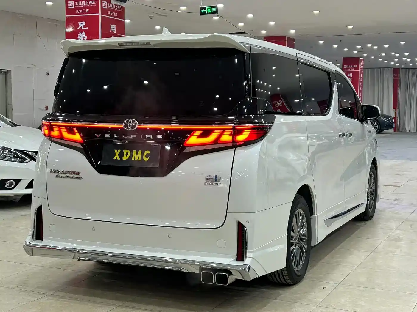 Toyota Vellfire 2021 Crown Hybrid 2.5L HV Premium Edition фото 9