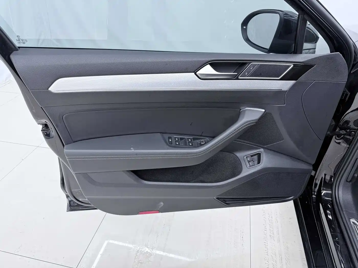 VOLKSWAGEN MAGOTAN GTE PLUG IN HYBRID