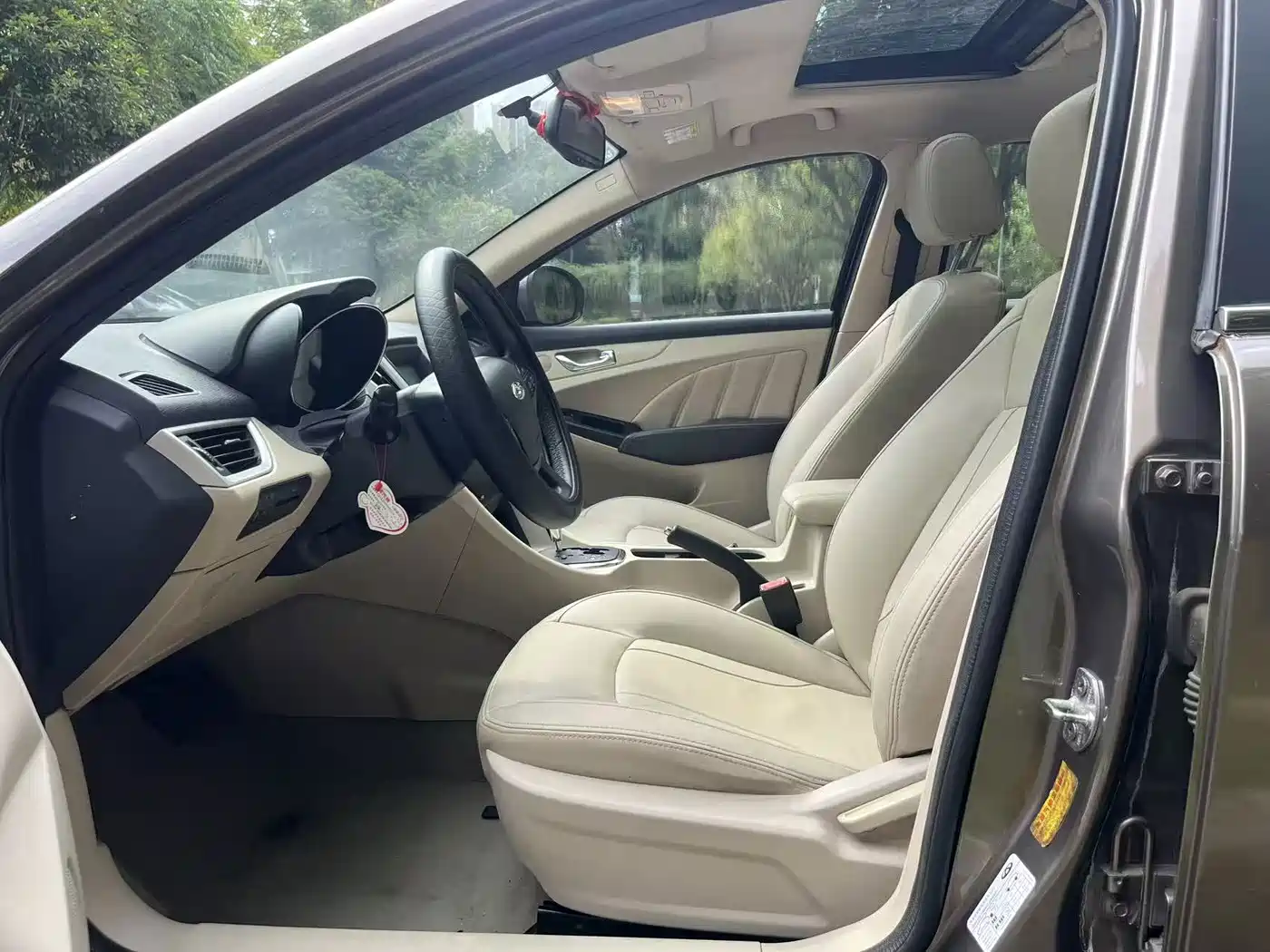 Chery Arrizo 7 2016 2015 1.6L CVT Zhishang Edition