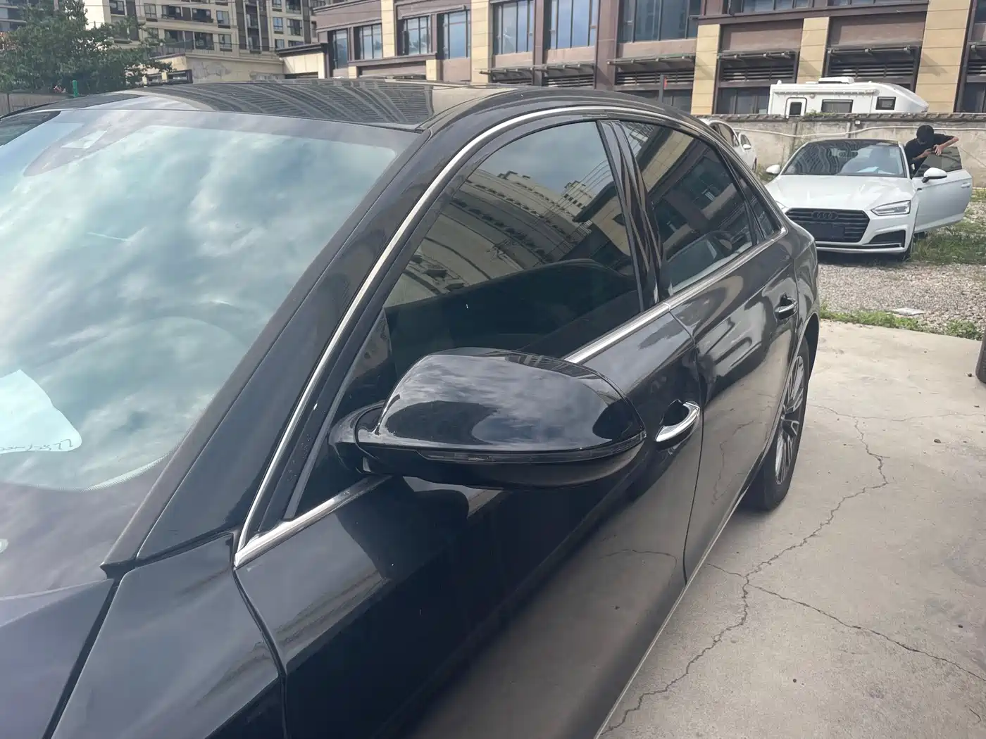 Фото 8 - Audi A8