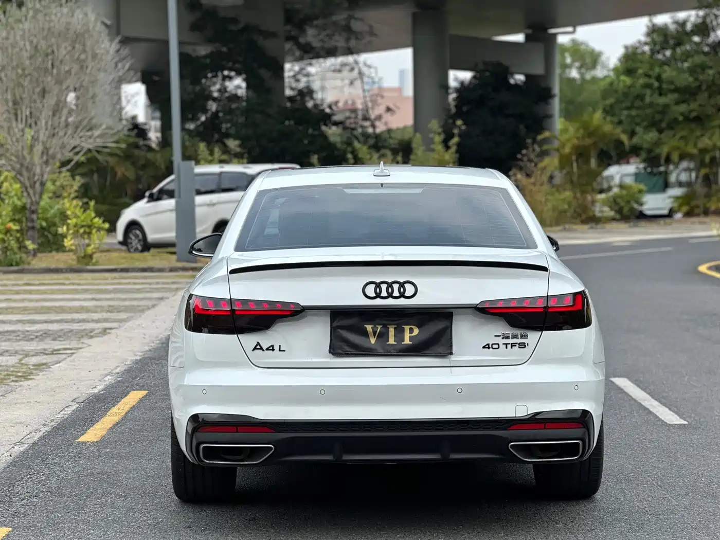 Audi A4L 2022 40 TFSI Luxury Dynamic фото 12