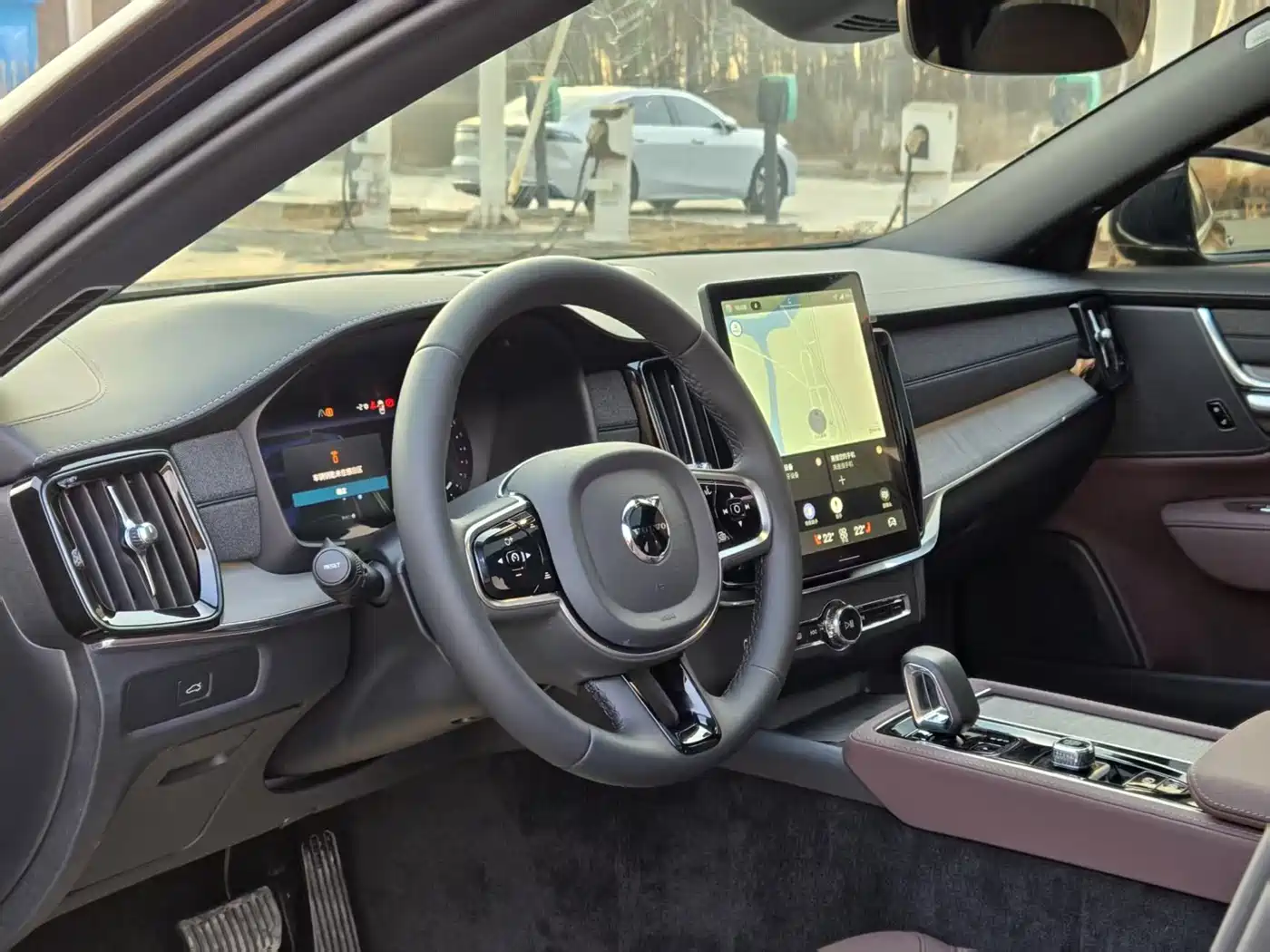 VOLVO S90
