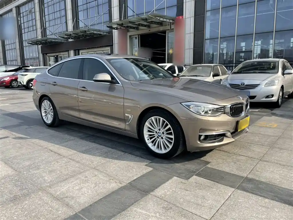 BMW 3 Series GT 2016 320i Design Package фото 6