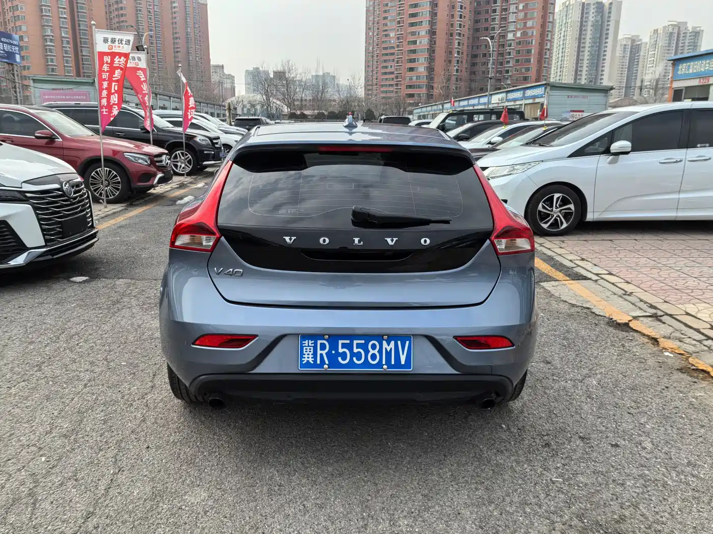 Volvo V40 2018 2018 T3 R-Design Edition