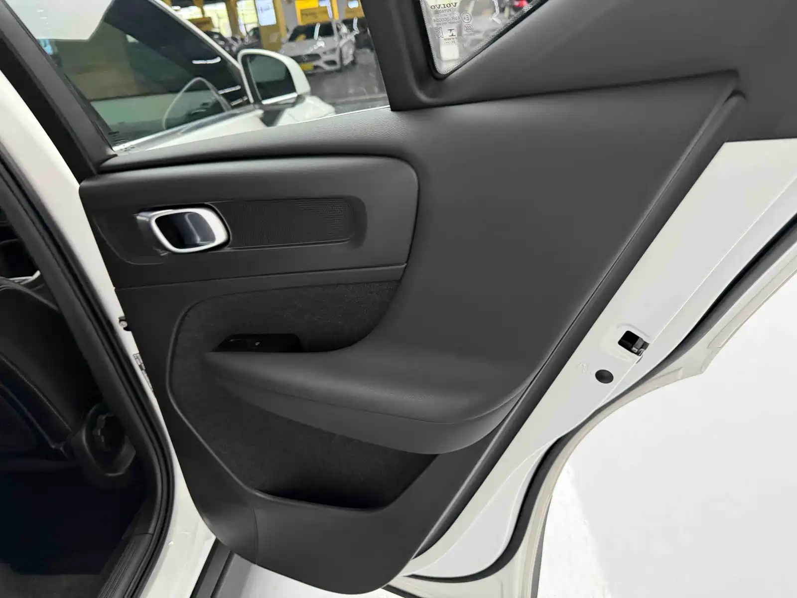 Фото 3 - Volvo XC40