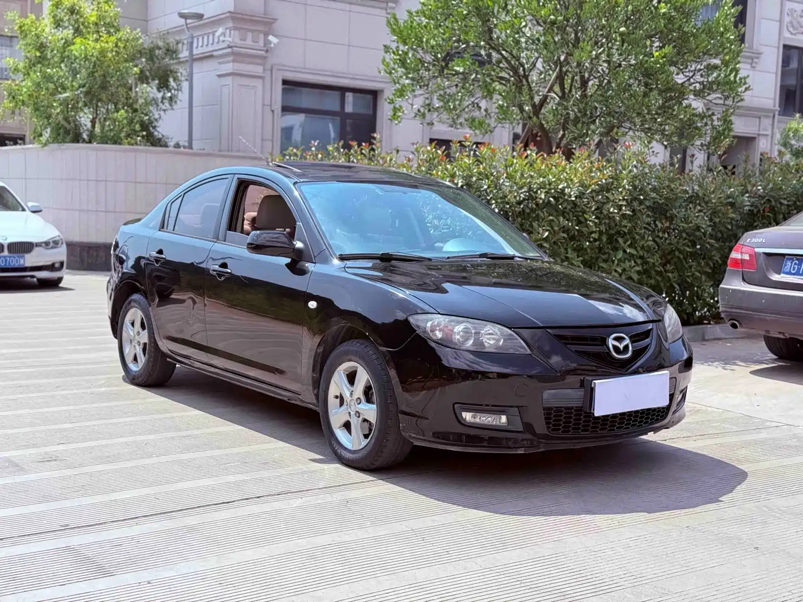 Фото 3 - Mazda 3