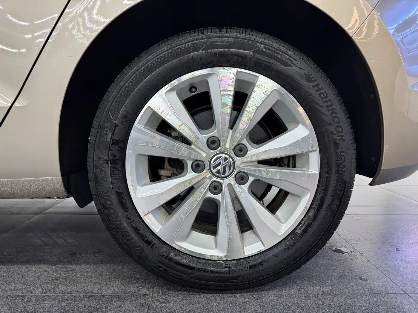 VOLKSWAGEN GOLF*JIAYU