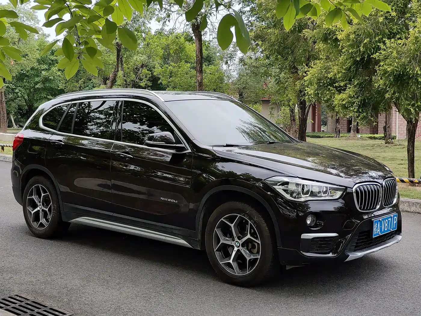 BMW X1 2018 xDrive20Li Premium Model фото 3