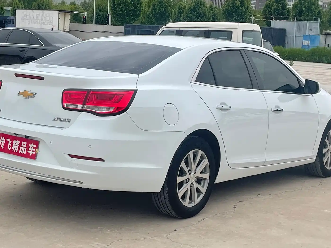 Chevrolet Malibu 2018 530T Automatic Luxury Edition фото 10