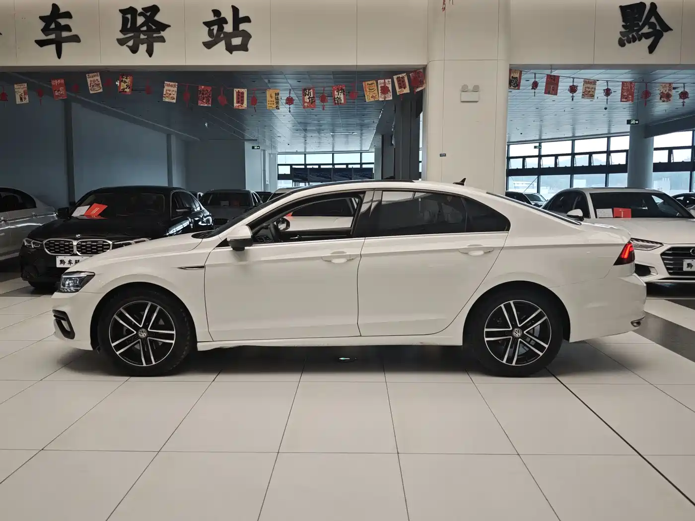 Volkswagen Lamando 2021 280TSI DSG Comfort Edition фото 4