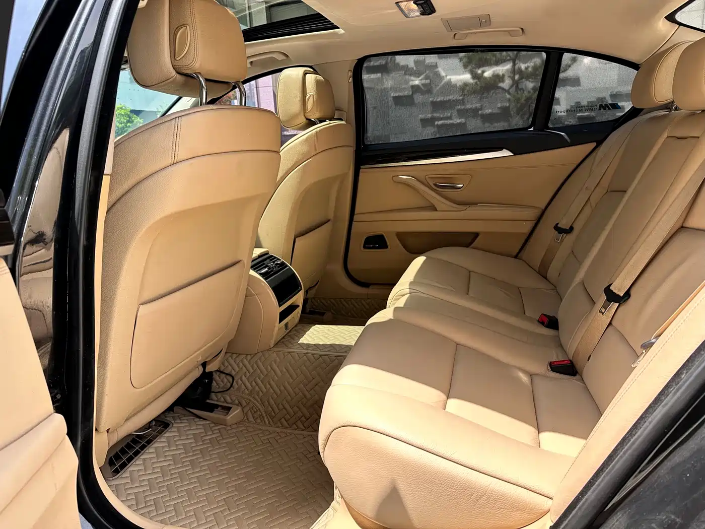 BMW 5 Series 2012 530Li Leadership фото 8